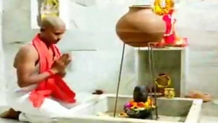 रहमत अली ने की घर वापसी, बने रितिक: शुद्धिकरण के बाद महादेव का किया अभिषेक, बजरंगबली से आशीर्वाद ले बोले- बचपन से ही हिंदू धर्म पसंद था