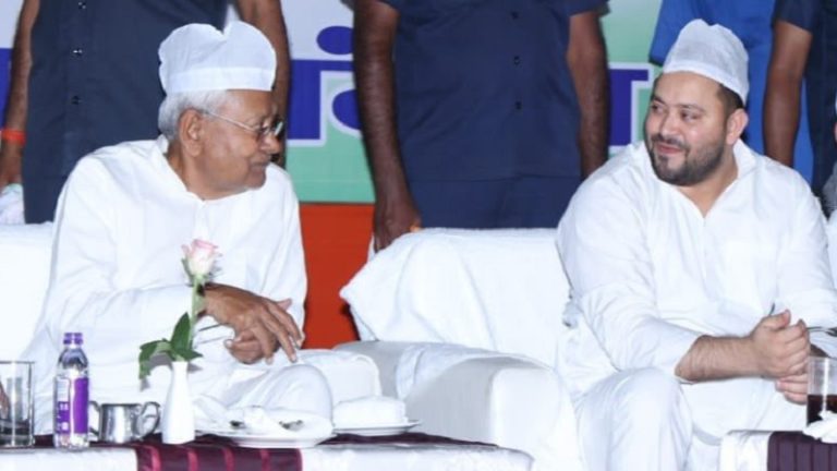 बिहारियों को बार-बार गुंडा बतातीं ममता बनर्जी, घृणा फैलाते DMK नेता, इनके सामने नतमस्तक नीतीश-तेजस्वी: गाली सुन-सुन कर विपक्षी एकता की कीमत चुकाएँ बिहारी?