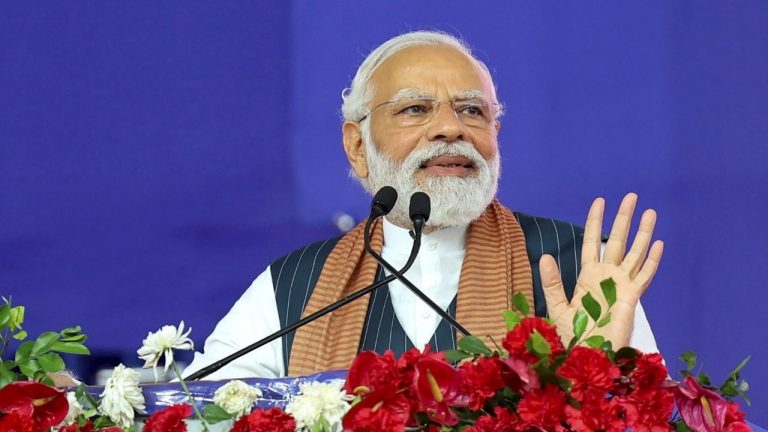 ‘मन की बात’ के 100वें एपिसोड से पहले PM मोदी ने 84 जिलों को दी सौगात, 91 FM ट्रांसमीटर्स का उद्घाटन: कहा- यह जुड़ाव रेडियो से ही संभव