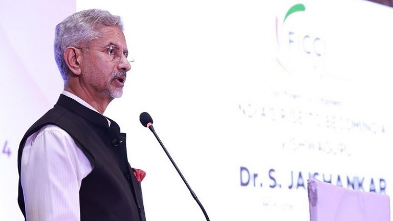 ‘ये वो भारत नहीं है जो चुप रह जाता था’: तिरंगे के अपमान पर विदेश मंत्री ने खालिस्तानियों को लताड़ा, बोले – पश्चिमी देशों को लगता है कि दूसरों पर कमेंट करना उनका अधिकार