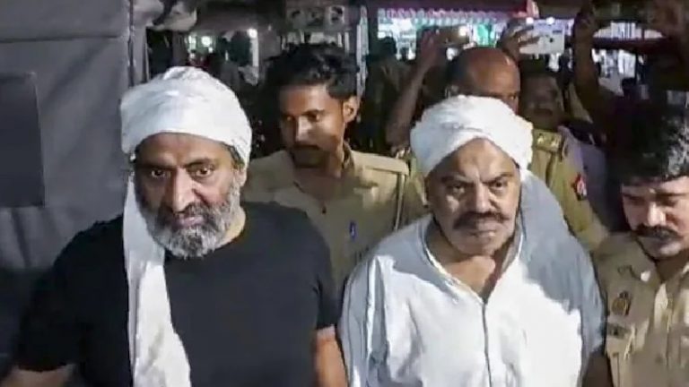 सुप्रीम कोर्ट के नाम पत्र लिखकर मरा है अतीक अहमदः वकील का दावा, कहा- CM योगी को भी भेजेंगे कॉपी, हत्याकांड की जाँच के लिए प्रयागराज पुलिस ने गठित की SIT
