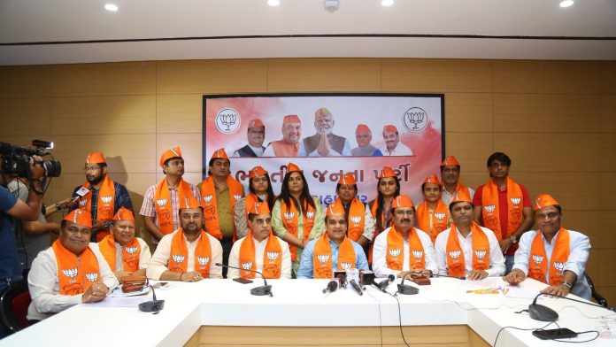 आप पार्षद बीजेपी में शामिल