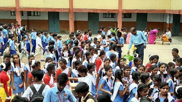 ‘जय श्रीराम’ बोलने पर मिशनरी स्कूल ने पूरी कक्षा को किया सस्पेंड: झारखंड के बोकारो की घटना, प्रिंसिपल बोलीं- अनुशासनहीनता पर हुई कार्रवाई