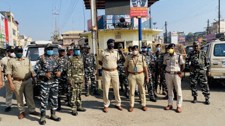 ‘तुमको मुसलमान कम पड़ गए’: हिंदुओं के साथ जूस पी रही थी लड़की, कट्टरपंथियों ने कैफे से लेकर थाने तक काटा बवाल; मारपीट-पत्थरबाजी