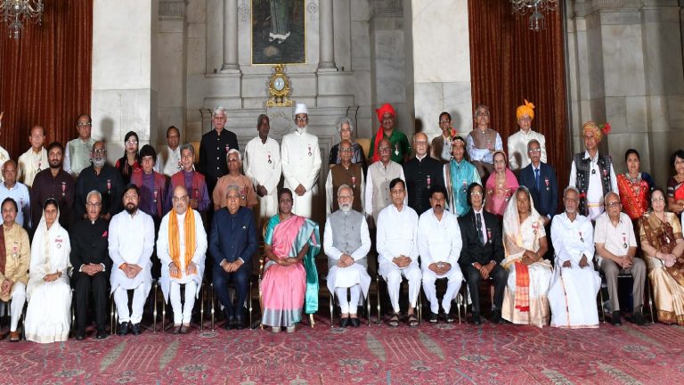 आम लोगों के हाथ में पद्म पुरस्कार, विजेताओं ने मोदी सरकार को सराहाः कहा- जमीनी स्तर पर काम करने वालों का हो रहा सम्मान, जनता को अच्छा करने की मिलेगी प्रेरणा