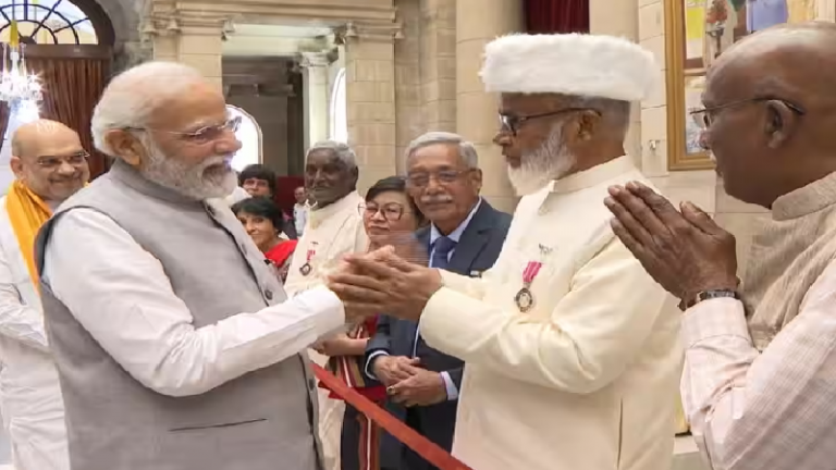 ‘UPA के समय उम्मीद थी तो इंतजार करता रह गया, भाजपा सरकार में उम्मीद नहीं थी फिर भी मिला पद्मश्री’: PM मोदी के कायल हुए कलाकार शाह रशीद अहमद कादरी