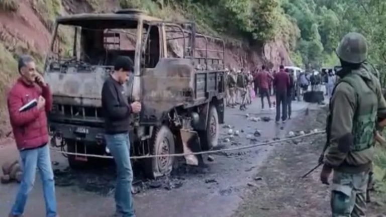 JK में सेना के वाहन में लगी आग आतंकी हमला, 5 जवान बलिदान: जैश के सहयोगी PAFF ने ली हमले की जिम्मेदारी