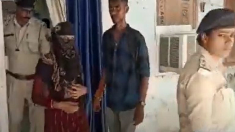 शबाना खातून को अभिषेक से प्यार… अब्बा नहीं माने तो रमजान में घर से भाग की शादी: अब जान को खतरा, बिहार पुलिस से माँग रही सुरक्षा