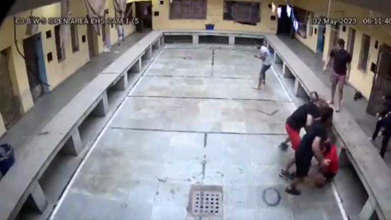 CCTV वीडियो में दिखा तिहाड़ में कैसे हुई टिल्लू ताजपुरिया की हत्या, खुलेआम नुकीली चीज घोंप-घोंप कर मारते दिखे हत्यारे