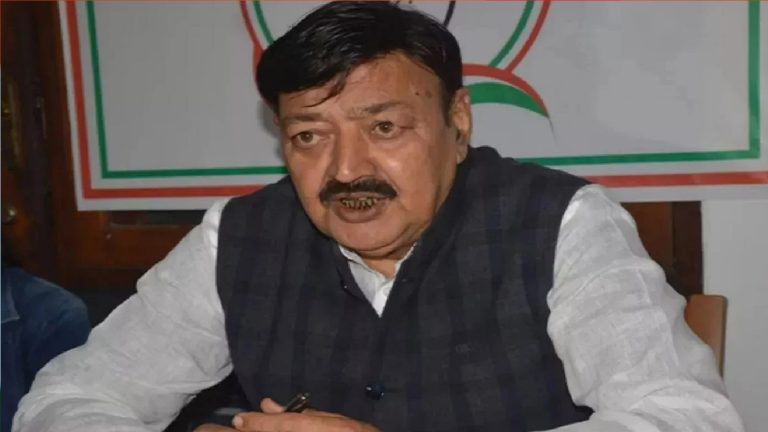 ‘चुनाव जीतने के लिए इन्होंने करा दी सैनिकों की हत्या’: PM मोदी पर कॉन्ग्रेस नेता का विवादित बयान, अभिनेत्री बेटी भी चुनाव में माँगती हैं वोट