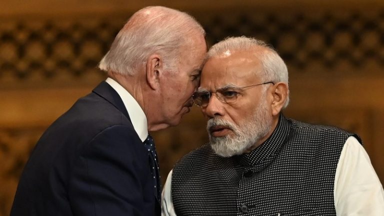 ‘USA में एक्टर्स से लेकर मेरे रिश्तेदार तक सब आपसे मिलने को बेक़रार, मेरे पास अब टिकट नहीं’: अमेरिकी राष्ट्रपति ने PM मोदी से माँगा ऑटोग्राफ, बोले – वहाँ आप बहुत लोकप्रिय