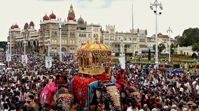 दिल्ली की मीडिया के दावों जैसी नहीं कर्नाटक की हवा, क्या फिर पोल पंडितों का गणित निकलेगा कमजोर