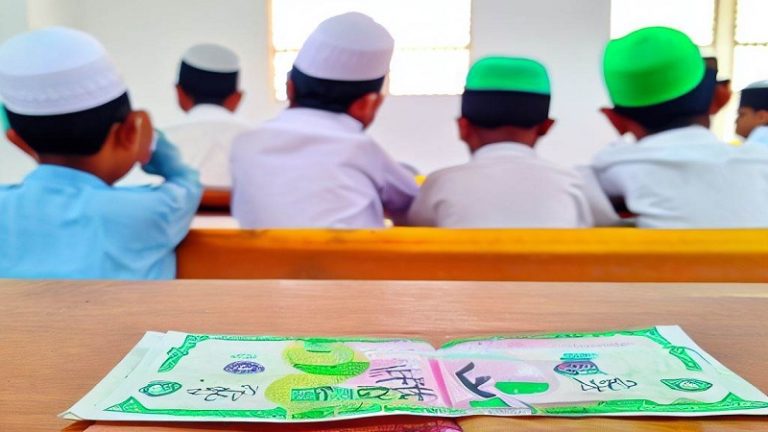 यूपी में 4000 मदरसों को विदेशी फंडिंग, नेपाल और बांग्लादेश से लेकर अरब तक से आ रहे पैसे: कानूनी कार्रवाई की तैयारी में योगी सरकार
