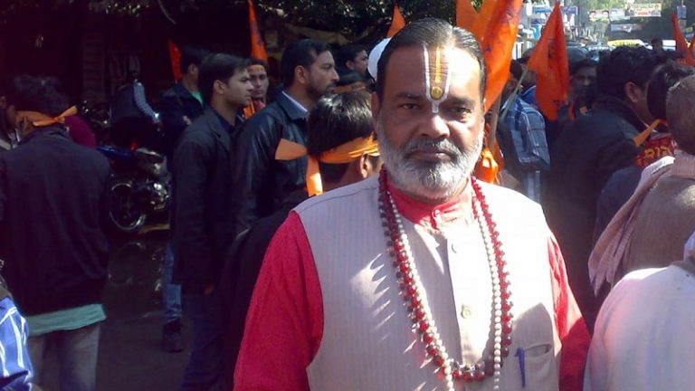 इस्लामी ब्रेनवॉश और प्रेमियों की शादी में फर्क भूला दैनिक भास्कर, ‘केरल स्टोरी’ से की बरेली में 79 मुस्लिम लड़कियों के हिंदू बनने की तुलना: पंडित शंखधार को किया बदनाम