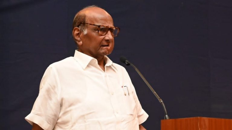 ‘आप सब की भावनाओं का अपमान नहीं कर सकता’: NCP अध्यक्ष बने रहेंगे शरद पवार, वापस लिया अपना इस्तीफा, प्रेस कॉन्फ्रेंस से नदारद रहे भतीजे अजित पवार