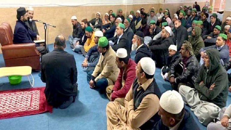 प्रवासी बनकर आए मुस्लिम और बदल दी स्पेन की डेमोग्राफी: 30 साल में 10 गुना बढ़े, ग्रैंड मस्जिद में हर जुमे हो रहा धर्मांतरण; इबादतगाह 2000 के पार