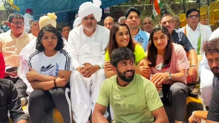 पहलवानों के लिए सुप्रीम कोर्ट से ऊपर खाप पंचायत? विनेश फोगाट के वीडियो पर बवाल, सुनिए क्या-क्या कहा