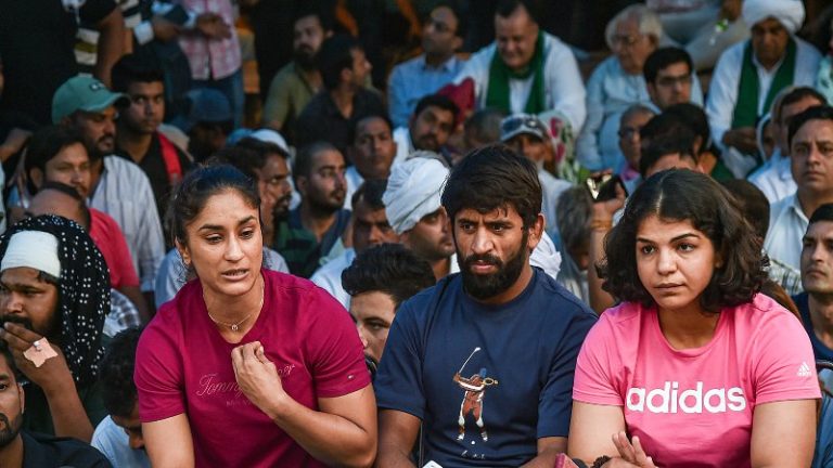 जहाँ से PM मोदी को दी जा रही धमकी… वो आंदोलन महिलाओं के अधिकारों के लिए कैसे हो सकता है?: हरनाम चढूनी का जहरीला भाषण सुन बबीता फोगाट ने किया सावधान