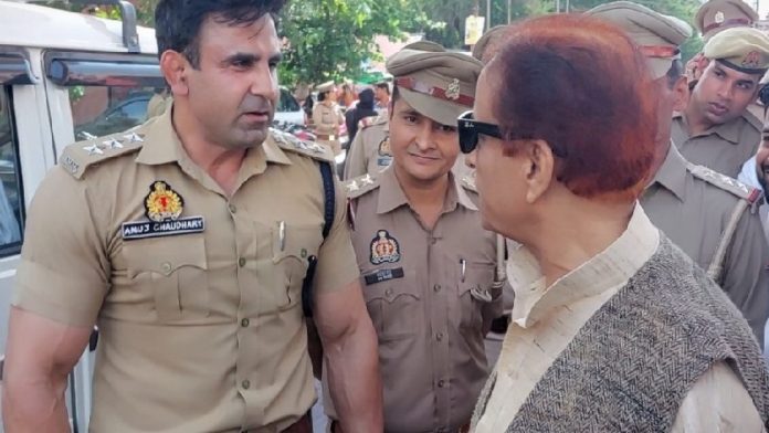 आडम खान, अनुज चौधरी
