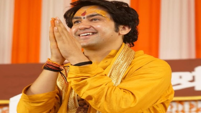 मस्तक पर तिलक, घर के आगे धर्म ध्वज… बागेश्वर सरकार ने बिहार से बताया ‘हिंदू राष्ट्र’ के लिए 5 करोड़ वाला संकल्प: कहा- हम जगाते रहेंगे
