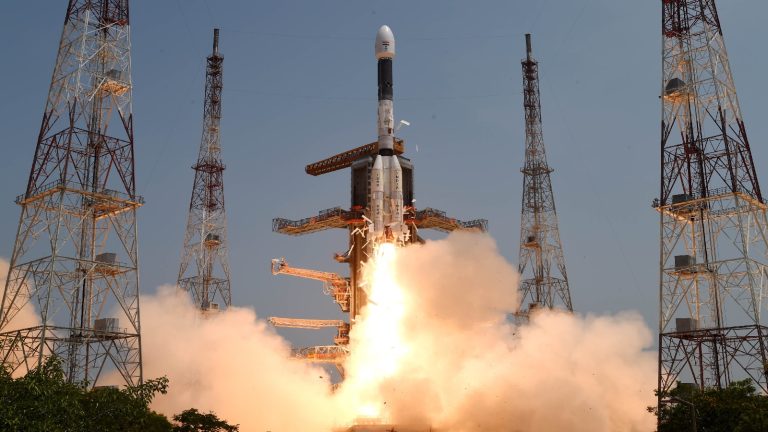भारत ने लॉन्च की NVS-01 सैटेलाइट: स्वदेशी परमाणु घड़ी के साथ GPS को टक्कर देने के लिए तैयार भारत, समुद्र के भीतर भी रियल टाइम नेविगेशन