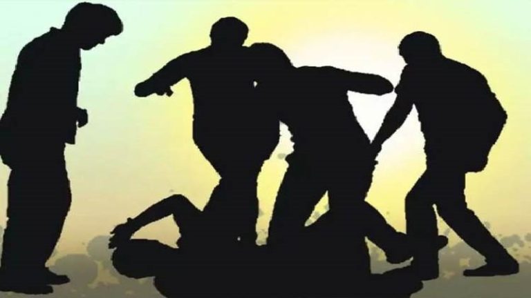 मुस्लिम सहेली के साथ खाना खाने पर कर्नाटक में हिंदू युवक की पिटाई, इस्लामी कट्टरपंथियों ने फूड स्टॉल पर मारा: लड़की से बोले- इनके साथ घूमना गुनाह