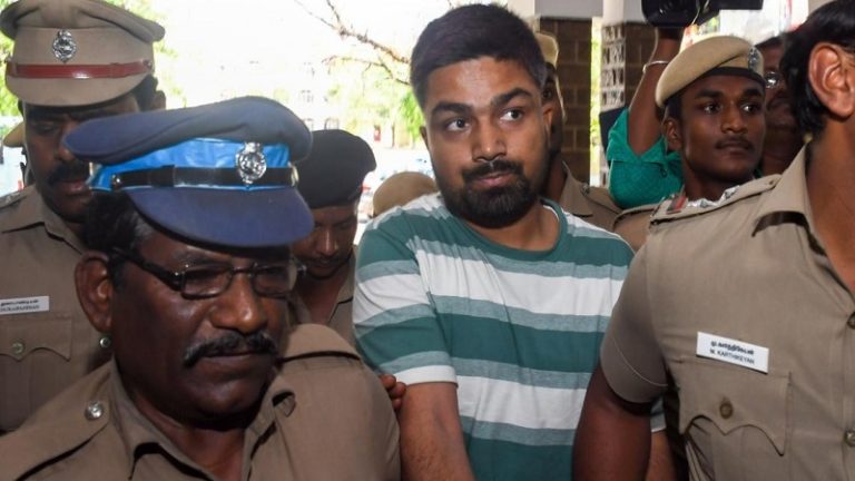 सभी FIR एक साथ कर दें, NSA हटा दें: सुप्रीम कोर्ट ने खारिज कर दी मनीष कश्यप की माँग, विरोधी वकीलों ने ‘आदतन अपराधी’ से लेकर ‘राजनेता’ तक बता डाला