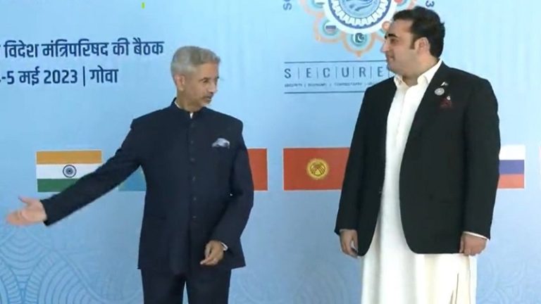 ‘मियाँ आगे बढ़ो आटा नहीं मिलेगा’ : PAK के बिलावल भुट्टो से विदेश मंत्री एस जयशंकर की मुलाकात, Video देख आई मीम की बहार