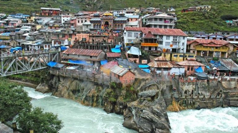 बद्रीनाथ में नहीं मनेगी बकरीद, 45 किलोमीटर दूर जोशीमठ जाने को तैयार हुए मुस्लिम: पुरोहित समाज की चेतावनी के बाद बनी सहमति