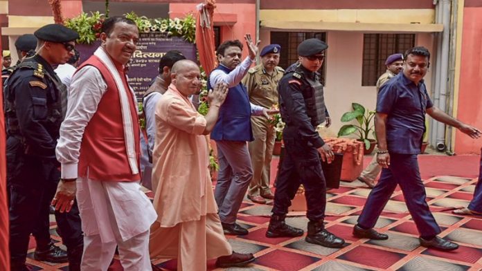 प्रयागराज में सीएम योगी