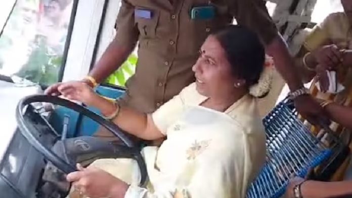 कर्नाटक, कॉन्ग्रेस MLA, रूपकला, बस
