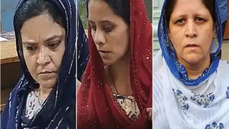 ‘स्कूल में पढ़वाते थे नमाज और दुआ, हिंदी-अंग्रेजी नहीं उर्दू-अरबी पर जोर’: हिजाब वाले स्कूल में जिन 3 शिक्षिकाओं ने किया धर्मांतरण, वो बोलीं – हमारी मर्जी, हमारा अधिकार