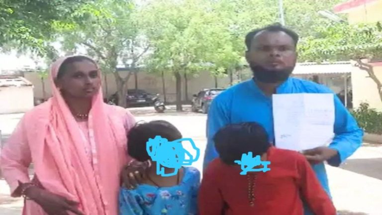 हिन्दू के माथे पर लगाया तिलक…तो ‘मुस्लिम समाज’ ने आरिफ का किया बहिष्कार: अम्मी के इंतकाल तक पर कोई नहीं आया, जमीन हड़पने की कर रहे कोशिश