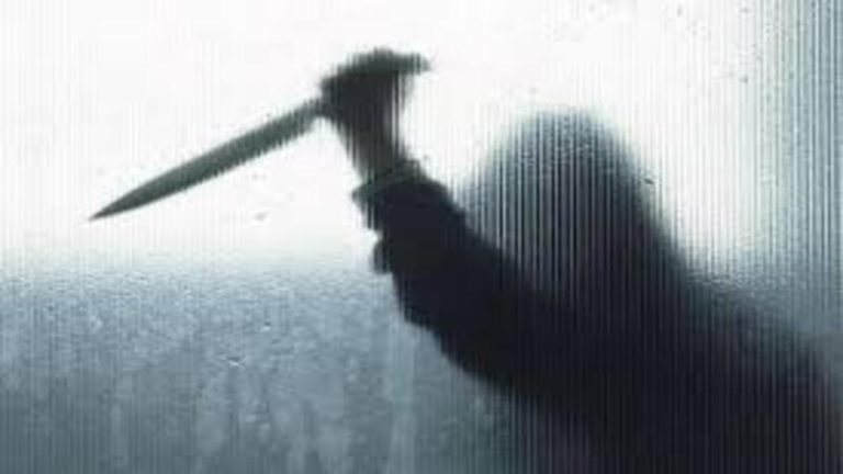 कर्नाटक में बीवी के ‘प्रेमी’ का गला काट खून पीने का वीडियो बनवाया, दिल्ली में गर्लफ्रेंड के नए बाॅयफ्रेंड को साथियों के साथ मिलकर चाकुओं से गोदा