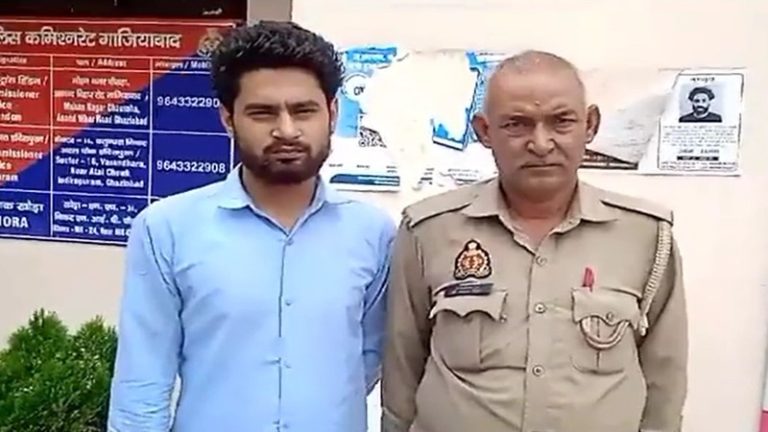 इलाज कराने क्लीनिक आई महिला, नशे का इंजेक्शन लगा किया गैंगरेप: डाॅक्टर शाकिब गिरफ्तार-जकी फरार, Video वायरल करने धमकी भी दी