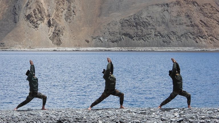 ₹8 लाख करोड़ का कारोबार, महिलाओं से लेकर जनजातीय समाज के कारीगरों का बना करियर: विश्व भर में योग का डंका, US में 48 हजार सेंटर