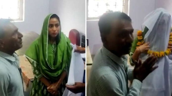 मंदसौर लड़की पिता कफन