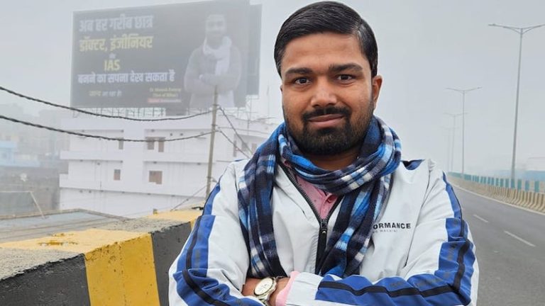 कोर्ट के आदेश के बावजूद मनीष कश्यप को लेकर बिहार नहीं पहुँची तमिलनाडु पुलिस: चल सकता है अवमानना का केस, सुशील मोदी बोले – इमरजेंसी थोपने वालों की गोद में लालू-नीतीश