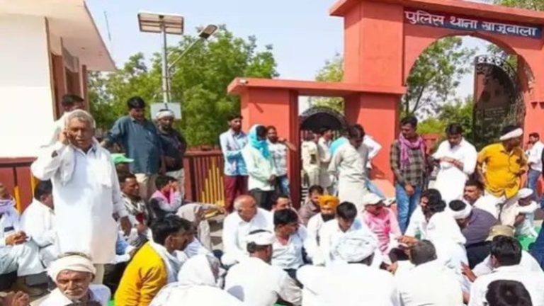 बीकानेर में रेप के बाद दलित छात्रा की हत्या, पुलिस वाले ही निकले आरोपितों के साथी: थाने के सामने परिजनों का धरना
