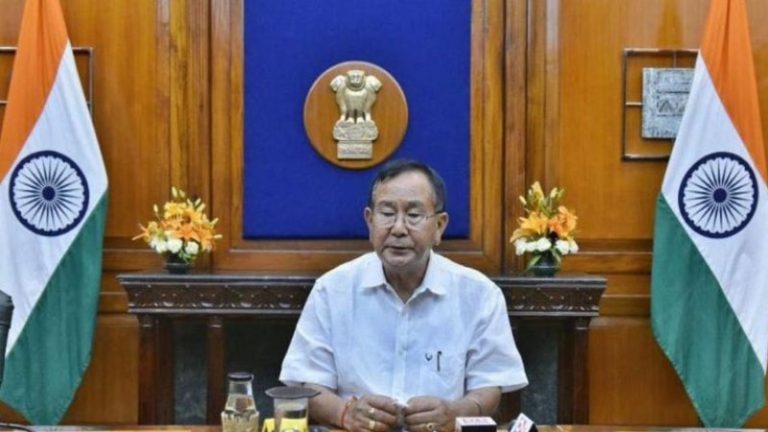 मणिपुर में उपद्रवियों ने केंद्रीय मंत्री के घर में देर रात लगाई आग: विदेश राज्यमंत्री बोले- प्रदेश में कानून-व्यवस्था ठीक नहीं, 100+ लोगों की हो चुकी मौत