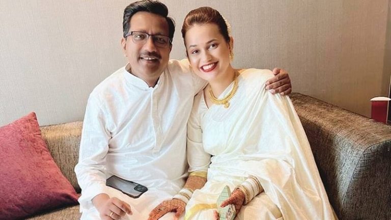 माँ बनने वाली हैं IAS टीना डाबी, सरकार से माँगी नॉन फील्ड पोस्टिंग: पाकिस्तानी हिंदुओं ने दिया था ‘दूधो नहाओ पूतो फलो’ का आशीर्वाद