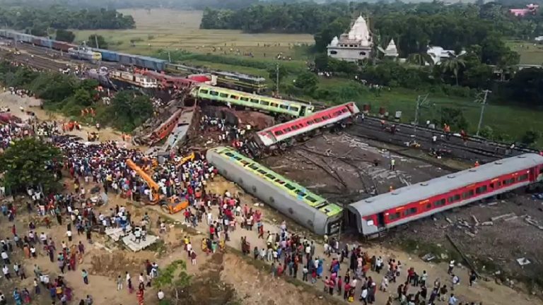 मजदूरी से परिवार चलाने वाले 3 भाइयों की मौत, माँ के निधन पर लौटे बेटे की भी गई जान… मानवता की भी परीक्षा ले रही ओडिशा ट्रेन दुर्घटना