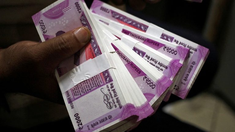 15 दिन में ही ₹2000 के 50% नोट लौटे, फेल हुआ कॉन्ग्रेस का ‘2.5 करोड़ घंटे’ वाला गणित: जानिए 1000 रुपए के नोट को लेकर क्या बोले RBI गवर्नर