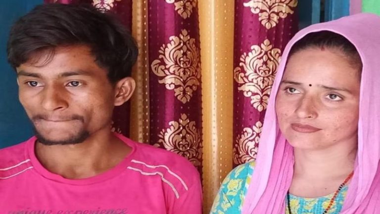 पाकिस्तान से आई सीमा हैदर को यूपी ATS ने उठाया, पूछताछ के लिए ले गई साथ: सचिन के घर पर पुलिस का पहरा बढ़ा