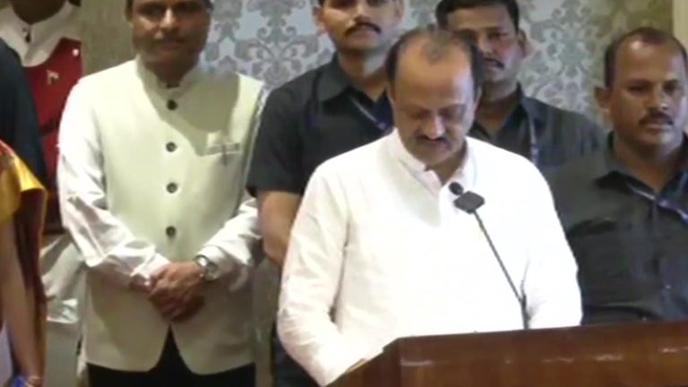 महाराष्ट्र की एकनाथ शिंदे सरकार में डिप्टी CM बने अजित पवार: ‘पुत्री मोह’ में डूब गई शरद पवार की पार्टी, शिवसेना के बाद NCP भी टूटी