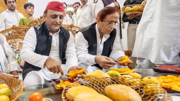 आजम खान को 2 साल की सज़ा, हेट स्पीच में अदालत ने दोषी ठहराया: वीडियो हुआ था वायरल, बेल पर निकल उड़ा रहे हैं आम की दावत
