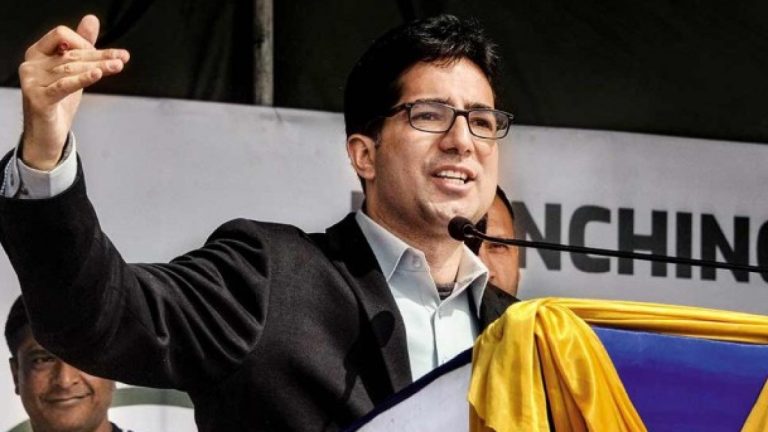 ‘मेरे जैसे कश्मीरियों के लिए 370 अब बीती बात’: सुप्रीम कोर्ट में सुनवाई से पहले बोले IAS शाह फैसल, कहा- बुहत पहले वापस ले चुका हूँ याचिका