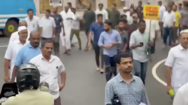 ‘तुम्हें तुम्हारे ही मंदिरों में लटका देंगे, जिंदा जला देंगे’: केरल में UCC के विरोध में रैली, INDIA में शामिल मुस्लिम लीग ने दिखाई हिंदू घृणा