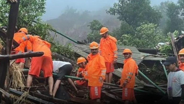 महाराष्ट्र के रायगढ़ में भूस्खलन, मलबे में दबा गाँव: मौके पर CM एकनाथ शिंदे, अब तक 75 लोग ​बचाए गए-5 शव मिल चुके