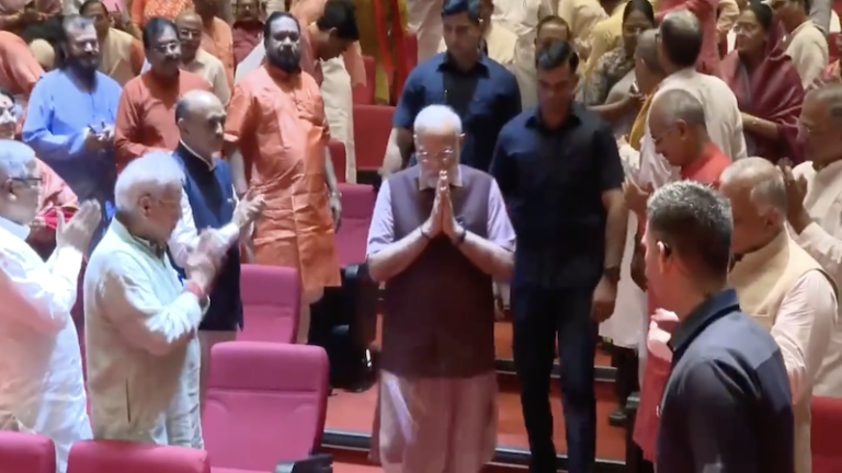 ‘PFI और इंडियन मुजाहिद्दीन के नाम में भी इंडिया’: PM मोदी ने विपक्ष को धोया, संसद में हंगामा जारी; अविश्वास प्रस्ताव ला सकता है INDIA